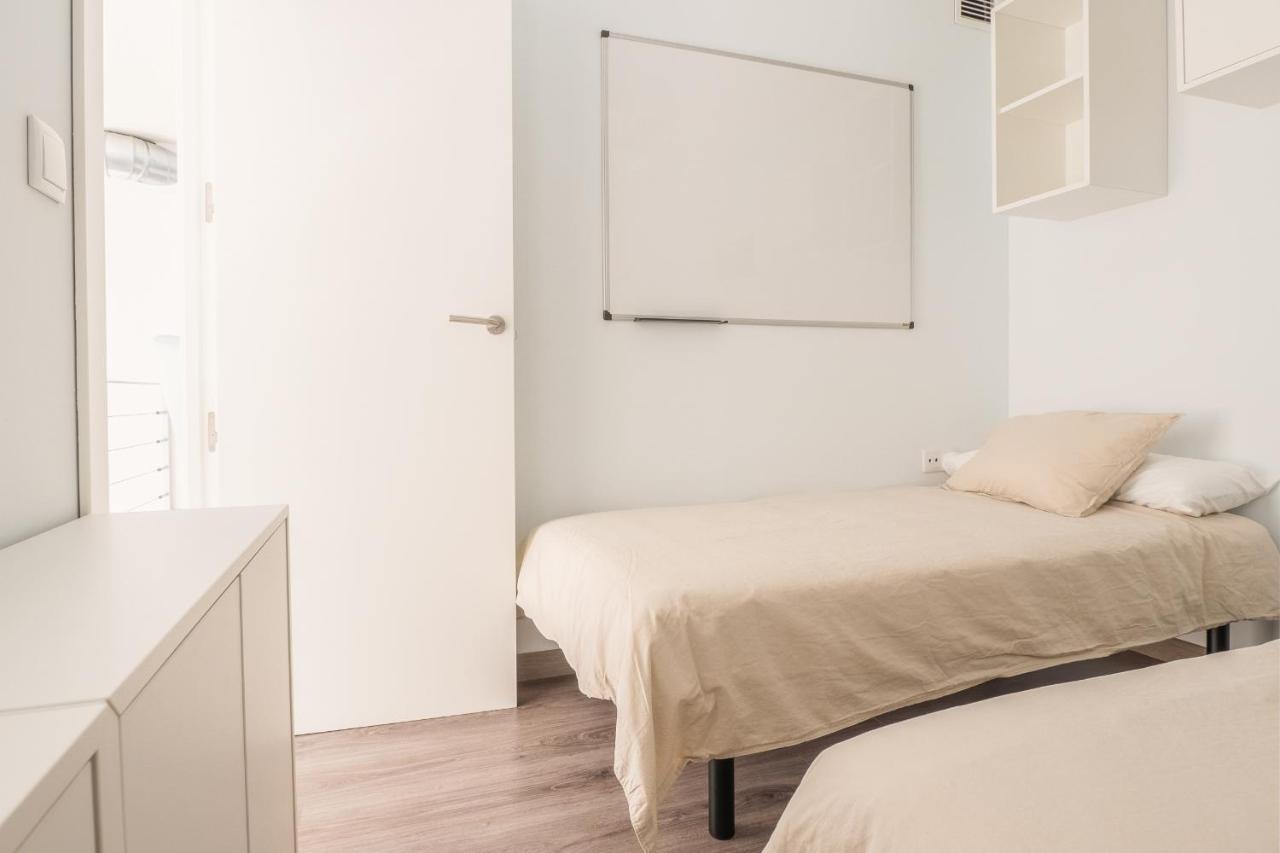 El Ventero Apartment - Elegante Apt Para 5 Con Terraza, Wi-Fi Y Aparcamiento En La Calle Camarma de Esteruelas Екстериор снимка
